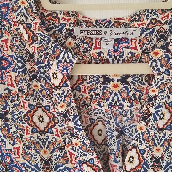 3/22!!! Gypsies and Moondust Patterned Blouse - Picture 2 of 5